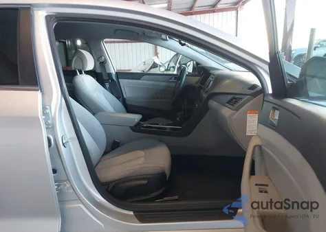 2016 Hyundai Sonata Hybrid Se z USA, uszkodzony, nr VIN KMHE24L11GA011875